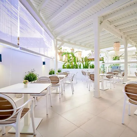 - Restaurante La Breña Hotel 2*