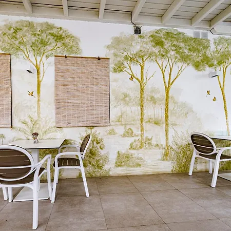 - Restaurante La Breña Hotel